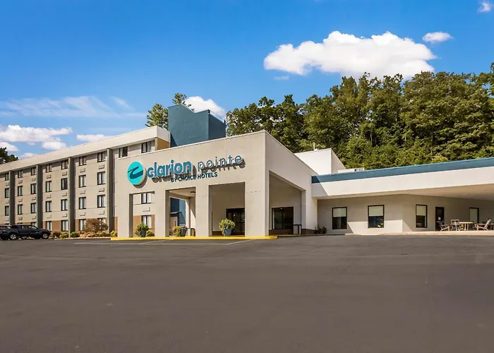 Clarion Pointe Sylva Near Cherokee Area